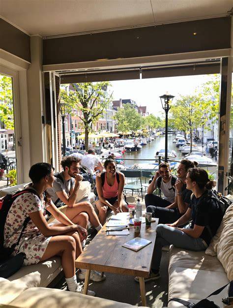 Ambiance d’auberge moderne à Amsterdam