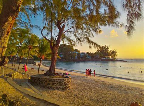 Plage tropicale de Grand Baie