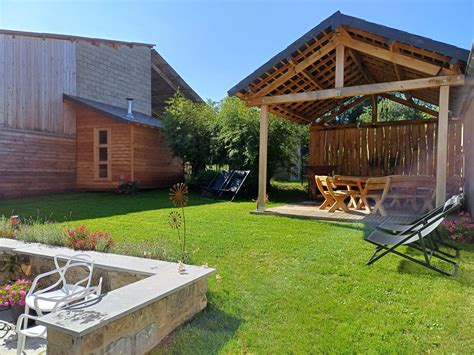 Gîte rural avec terrasse et campagne