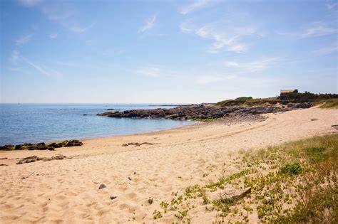 Plage des Sabias et Vieux Château
