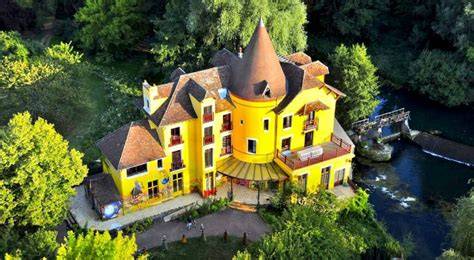 Jardin du Moulin Jaune au bord du Grand Morin