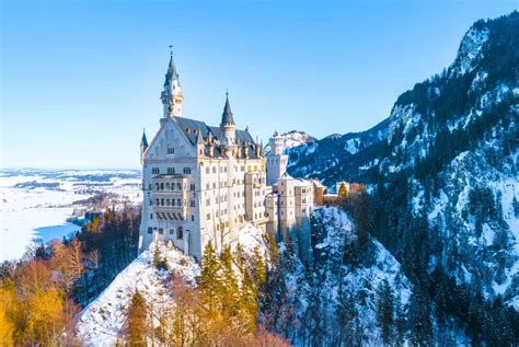 Château de Neuschwanstein dans les Alpes