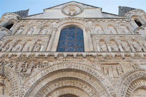 Façade sculptée de Notre-Dame-la-Grande