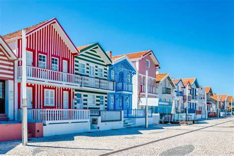 Maisons rayées de Costa Nova au Portugal