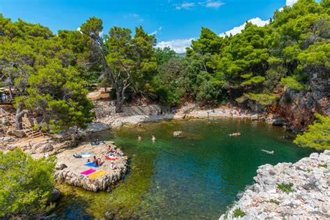 Île de Lokrum et criques de baignade