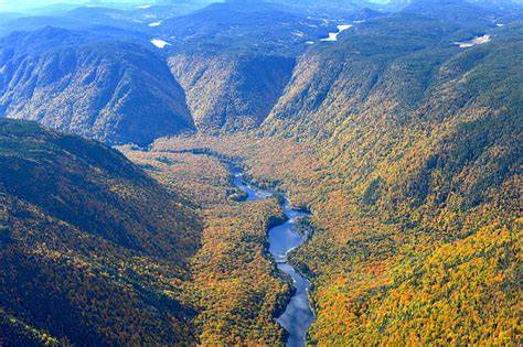 Vallée glaciaire de la Jacques-Cartier