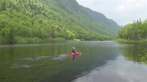 Descente en kayak sur la rivière Jacques-Cartier