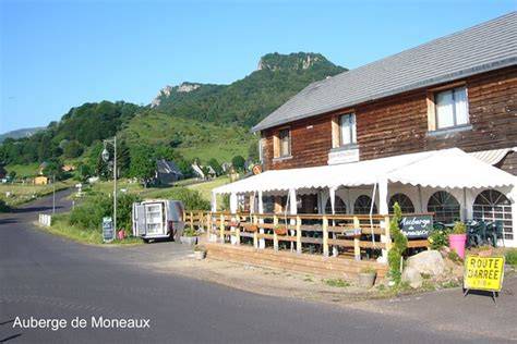 auberge de montagne à Moneaux Chambon-sur-Lac