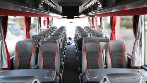 Intérieur autocar sièges inclinables confort