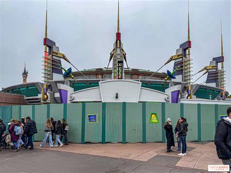 Travaux de rénovation attraction Disneyland Paris