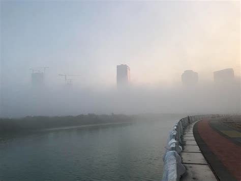 Brume de pollution pendant la Smoky Season