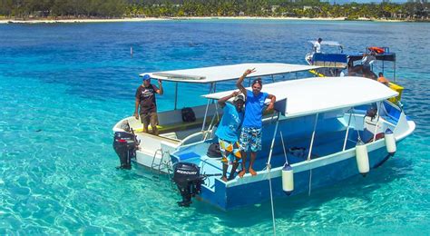 Snorkeling dans le parc marin de Blue Bay