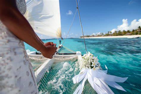 mariage romantique sur catamaran