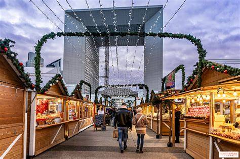 Marché de Noël illuminé à Menton