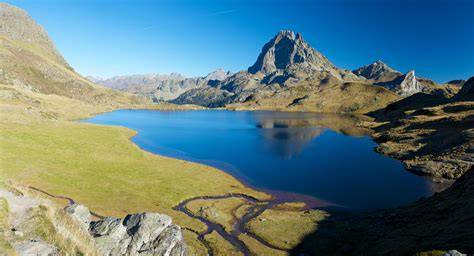 Panorama estival des Pyrénées
