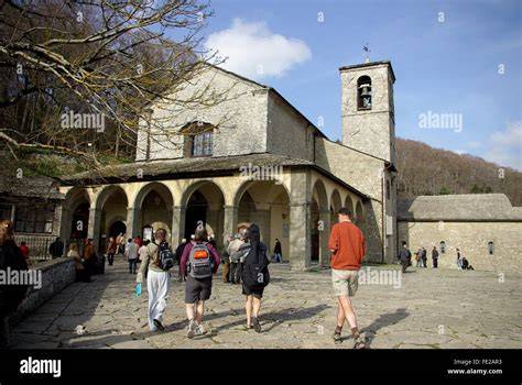 Sanctuaire de La Verna dans la forêt