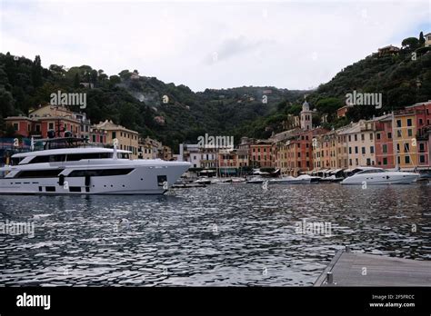 Portofino maisons colorées port yachts