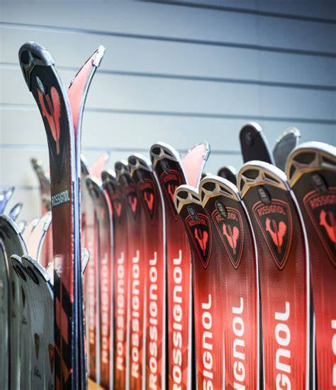 Équipements de ski et planches à neige en location