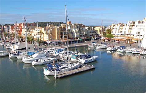 Plage et port de Gruissan