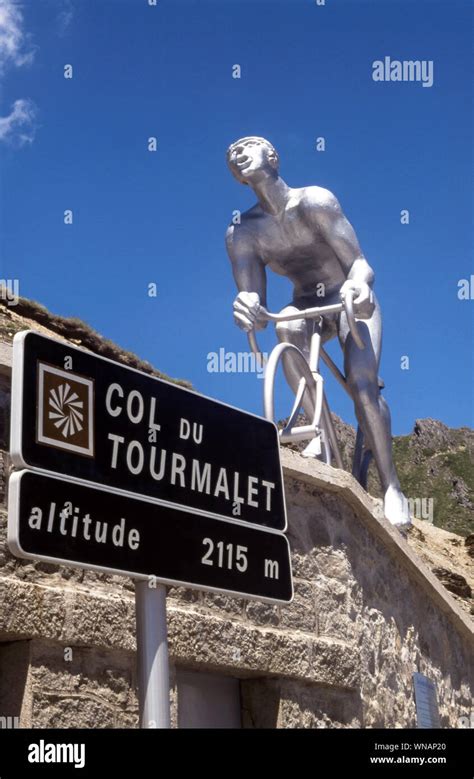 Cycliste col du Tourmalet Pyrénées