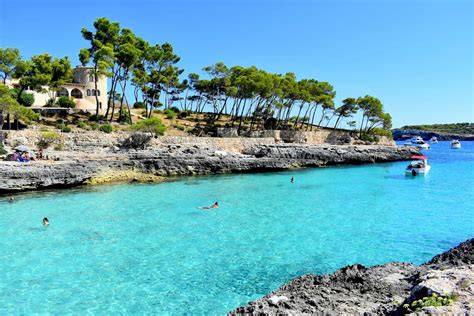 Plage sauvage de Caló des Borgit