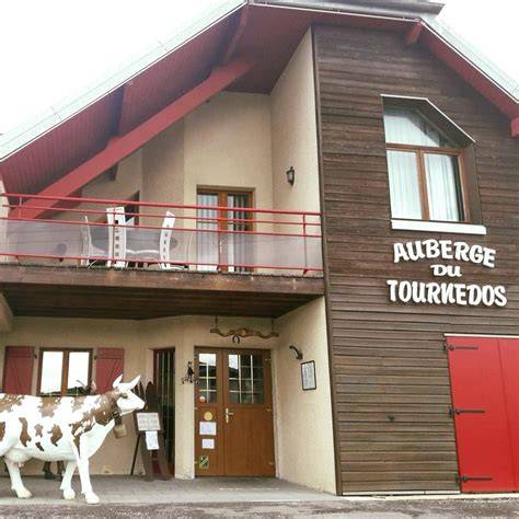 Façade et cadre de l’auberge