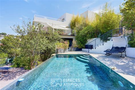 Oasis ombragée avec piscine à Marseille