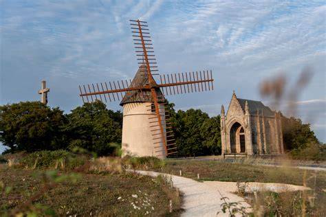 Mont des Alouettes moulins et chapelle
