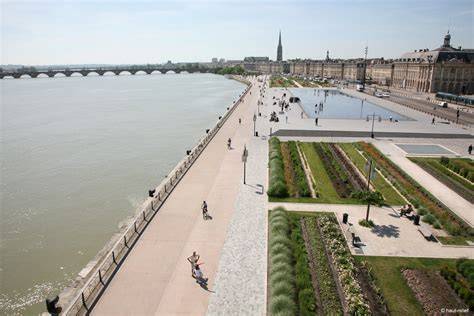 Quais de la Garonne à Bordeaux