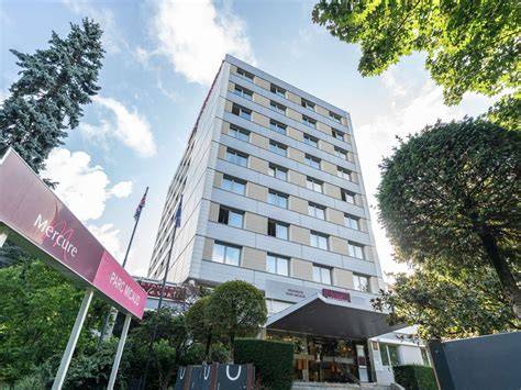 Hôtel Mercure Besançon Parc Micaud au bord du Doubs