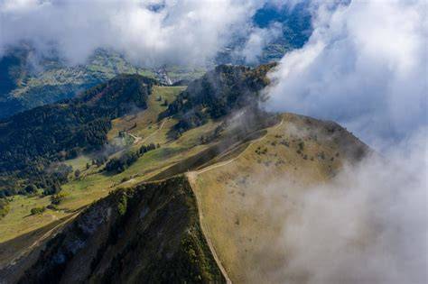 Randonnée panoramique au Reposoir