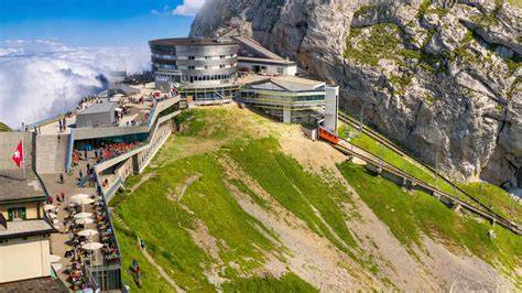 Panorama alpin de Sur-Lyand