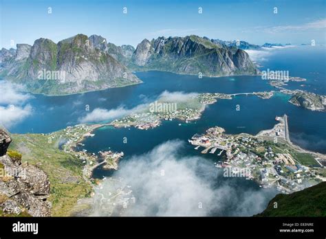 Village de Reine et fjords des Lofoten