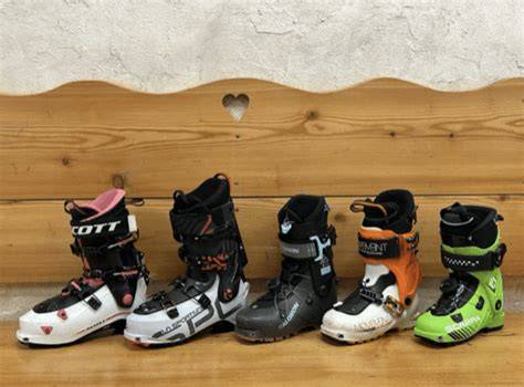 skis carving chaussures bâtons location