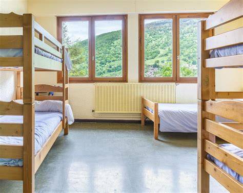Groupe mixte randonnée auberge jeunesse