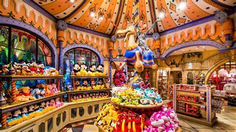 Boutiques Disneyland Paris et souvenirs exclusifs