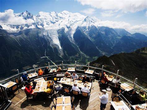 Restaurant panoramique vue Mont Blanc Chamonix