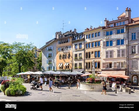 Place du Bourg-de-Four et maisons historiques