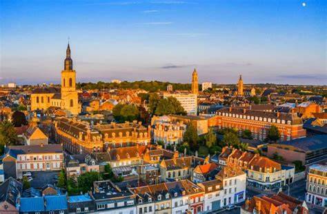 Vieille ville de Cambrai vue panoramique