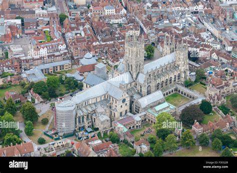 Canterbury vue aérienne cathédrale rivière