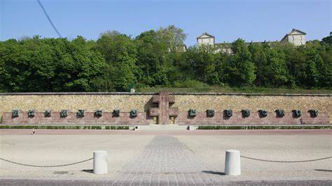 Vue du mémorial du Mont-Valérien