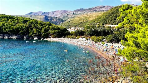 Plage de Lučice près de Petrovac