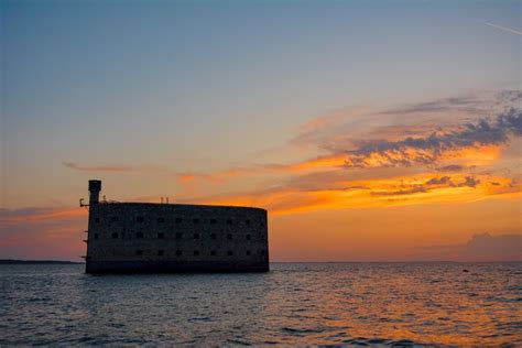 Fort Boyard au coucher du soleil