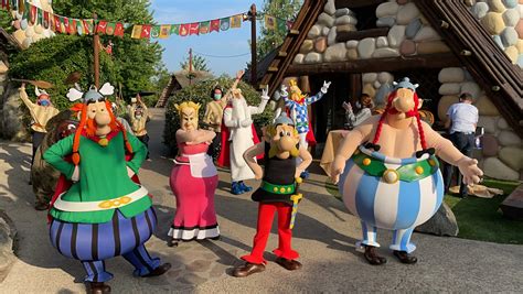 Parc Astérix attractions et village gaulois