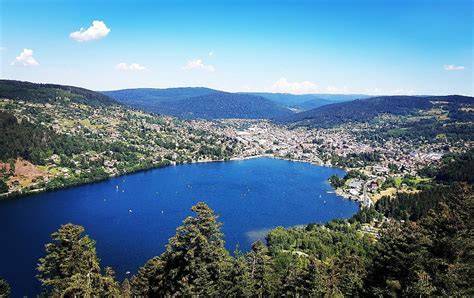 Vue aérienne du lac de Gérardmer