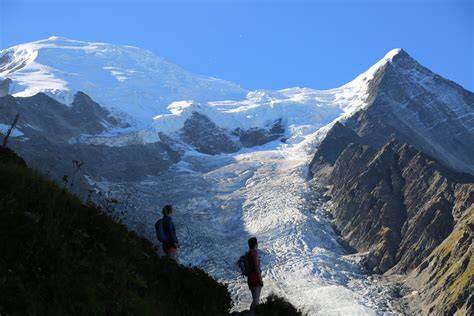 Glacier des Bossons enneigé depuis Chamonix