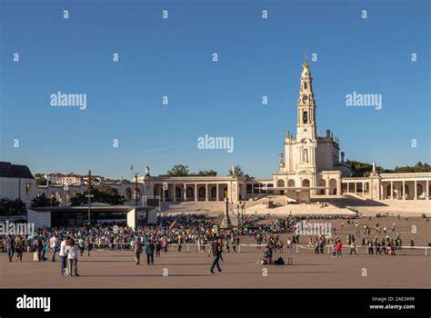 Sanctuaire de Fatima et pèlerins