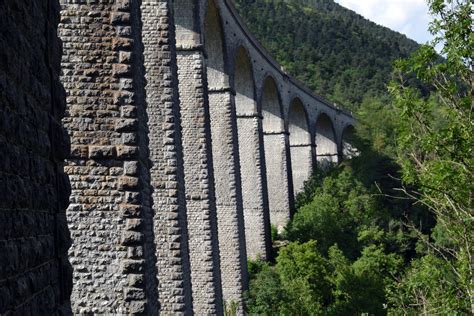Viaduc ferroviaire entre Moussan et Mirepeisset
