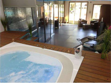 Junior suite parisienne avec bain à remous
