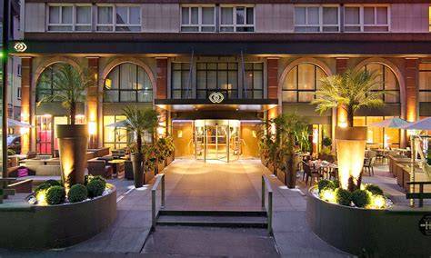 Premier hôtel Sofitel place Saint-Pierre-le-Jeune Strasbourg